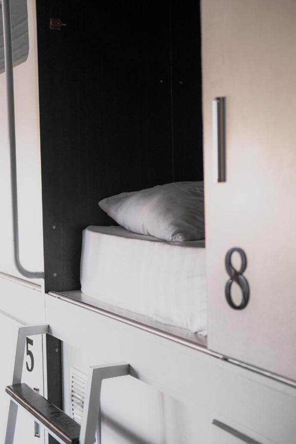 Capsule Hotel Technocave Bishkek Exteriör bild