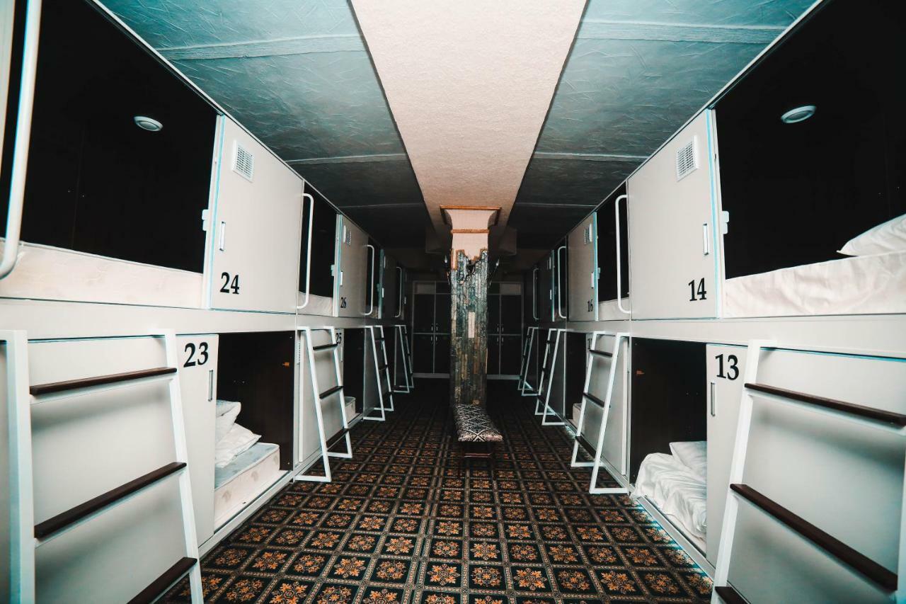 Capsule Hotel Technocave Bishkek Exteriör bild