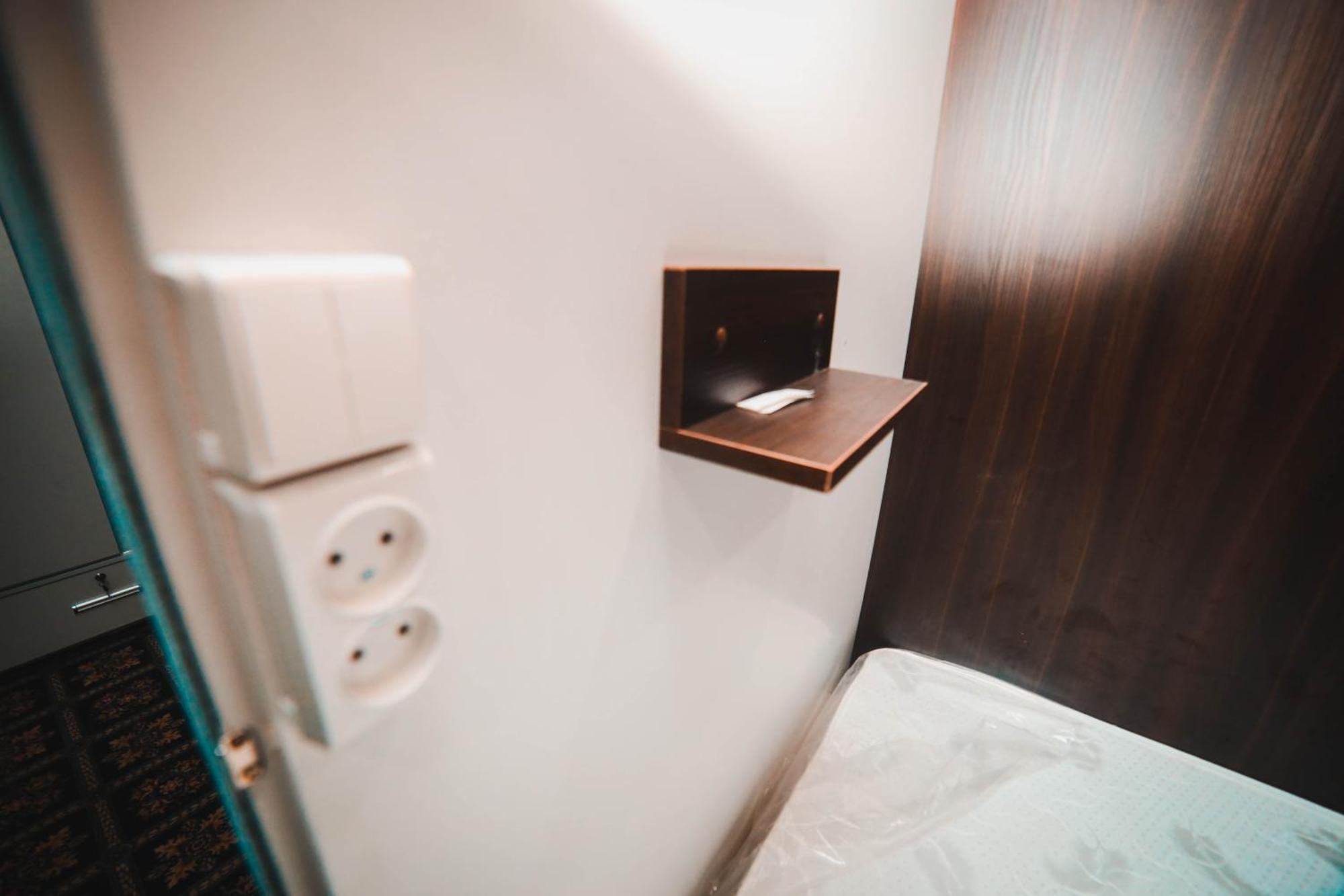 Capsule Hotel Technocave Bishkek Exteriör bild
