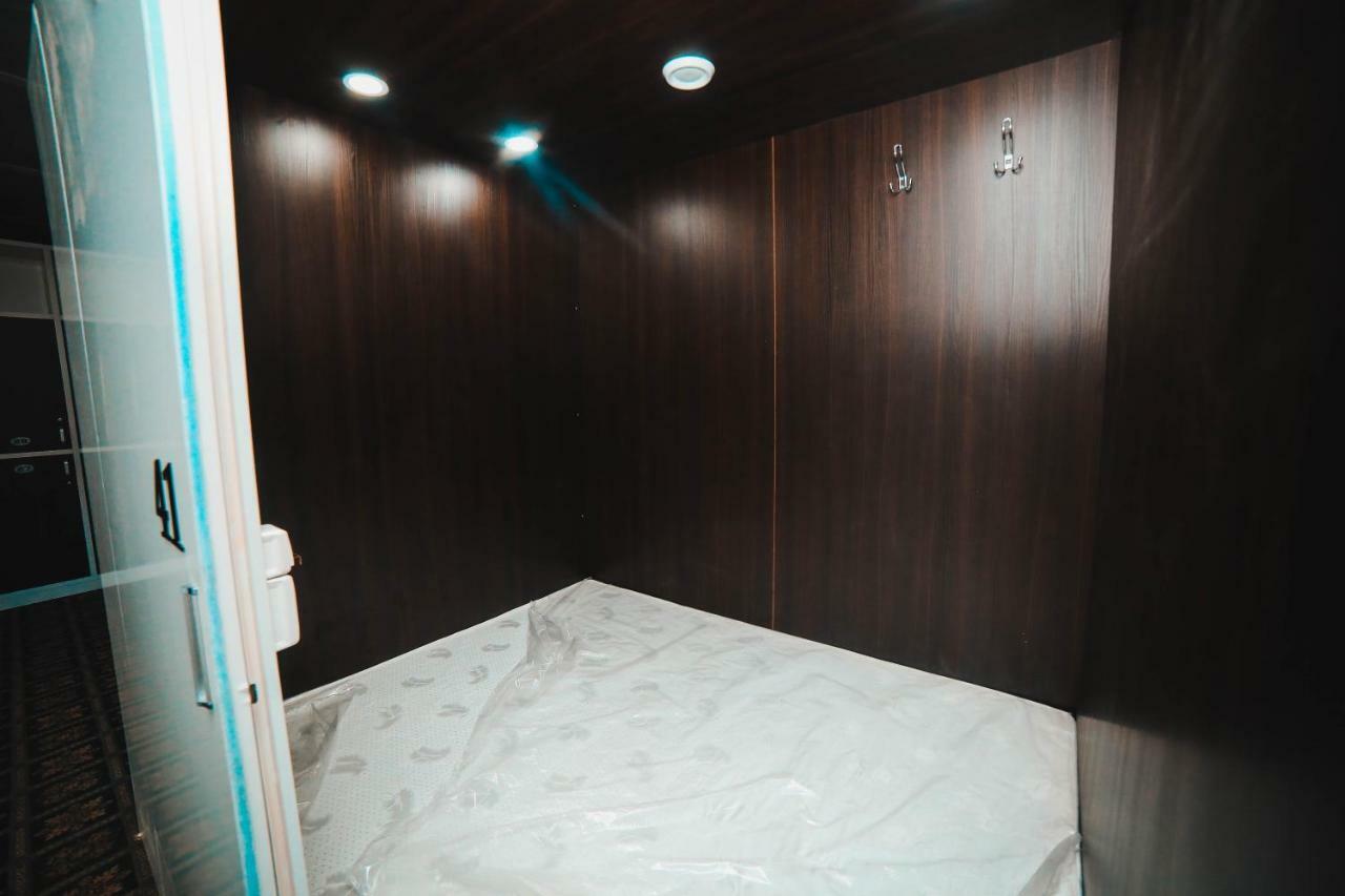 Capsule Hotel Technocave Bishkek Exteriör bild